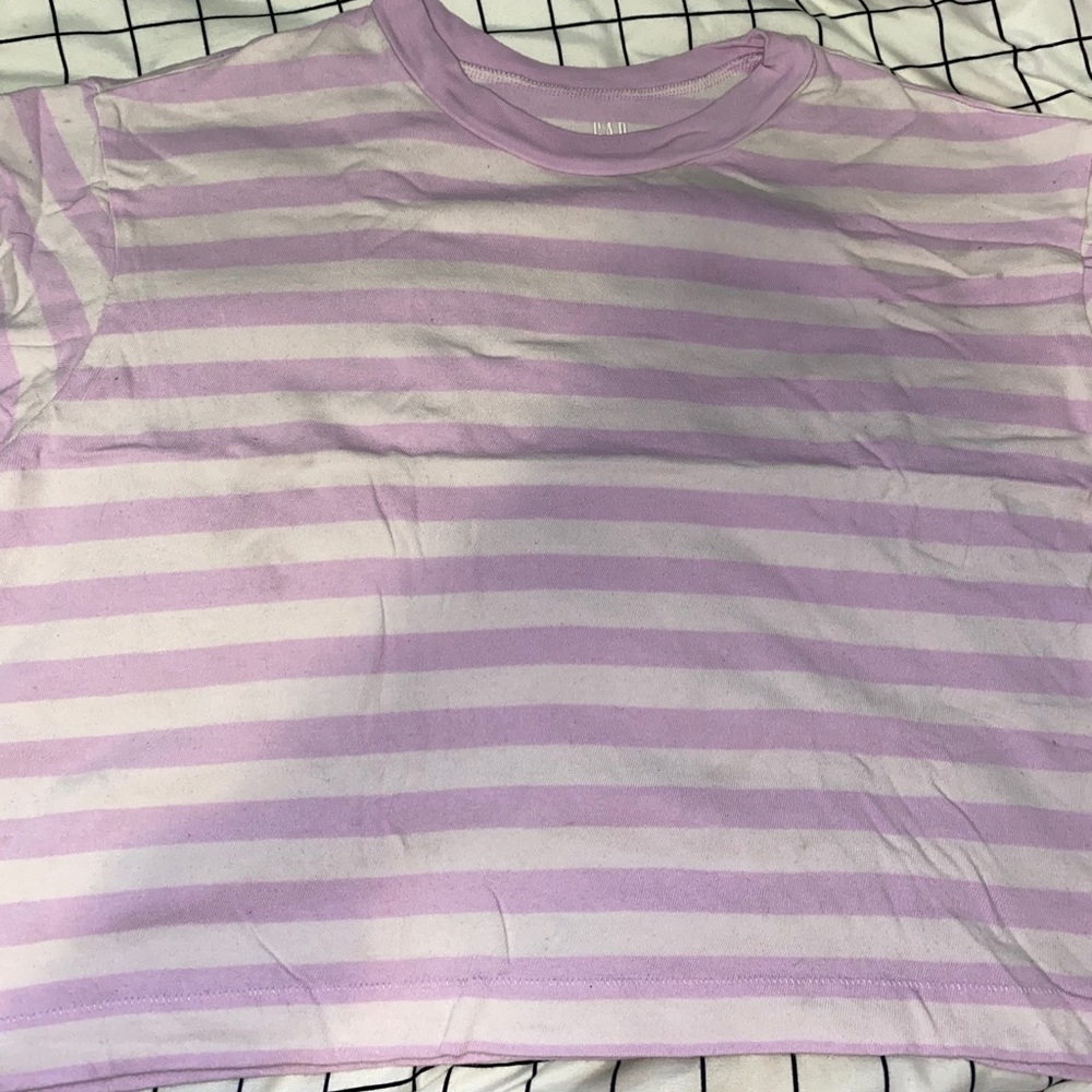 striped cropped tee